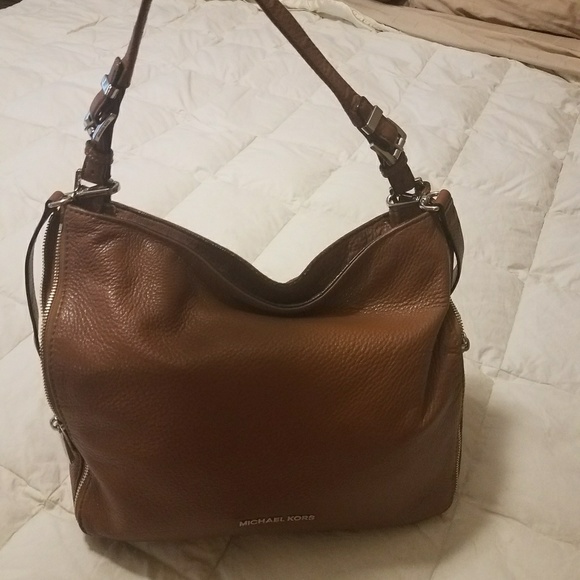 Authentic Tan Michael Kors Hobo Handbag - Picture 8 of 8